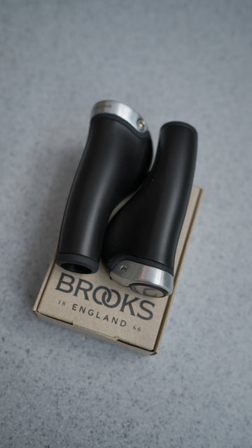 Brooks Ergonomic Leather Grips  130/130Mm - Black