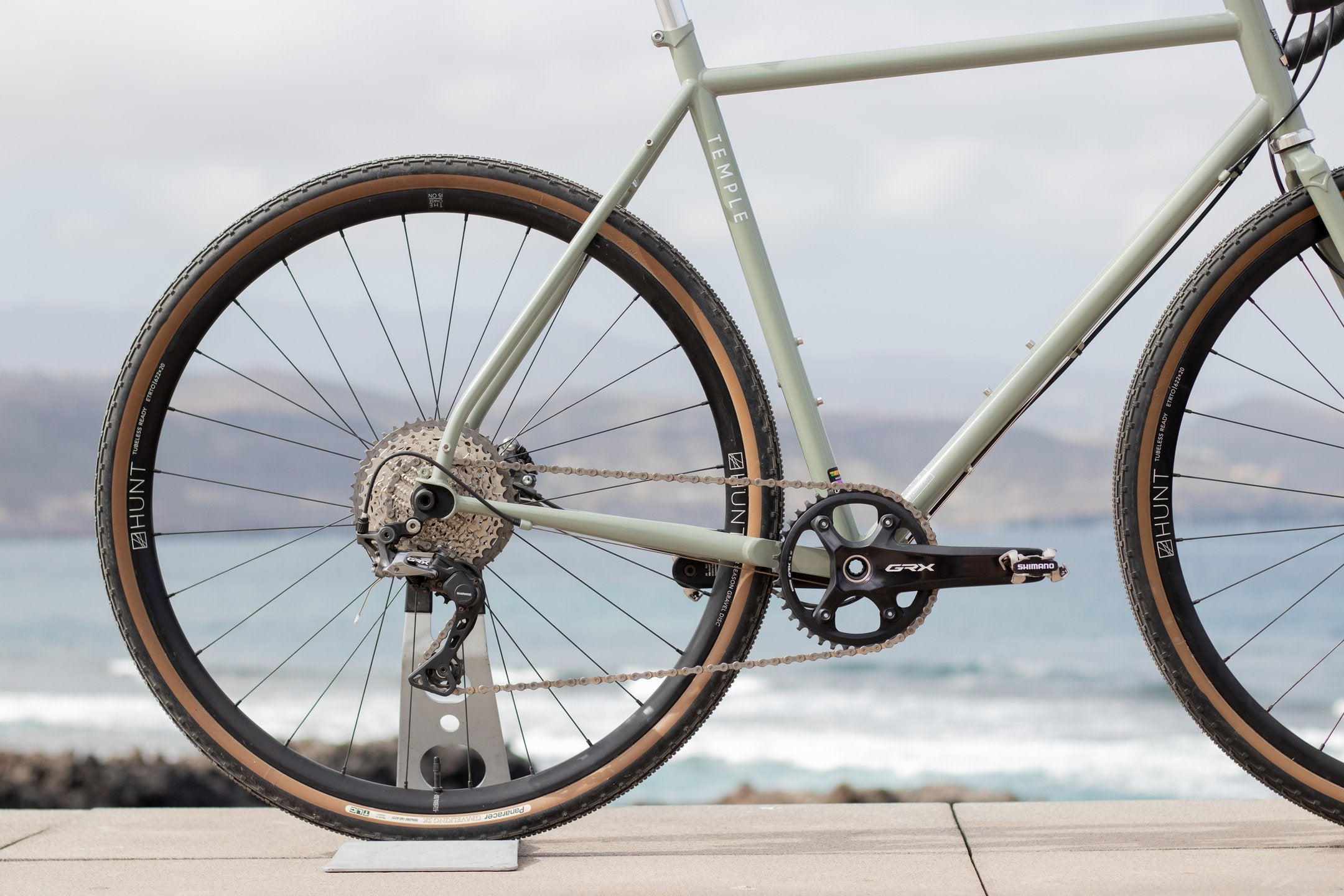 Temple Adventure Disc Gravel Bike Lichen Green