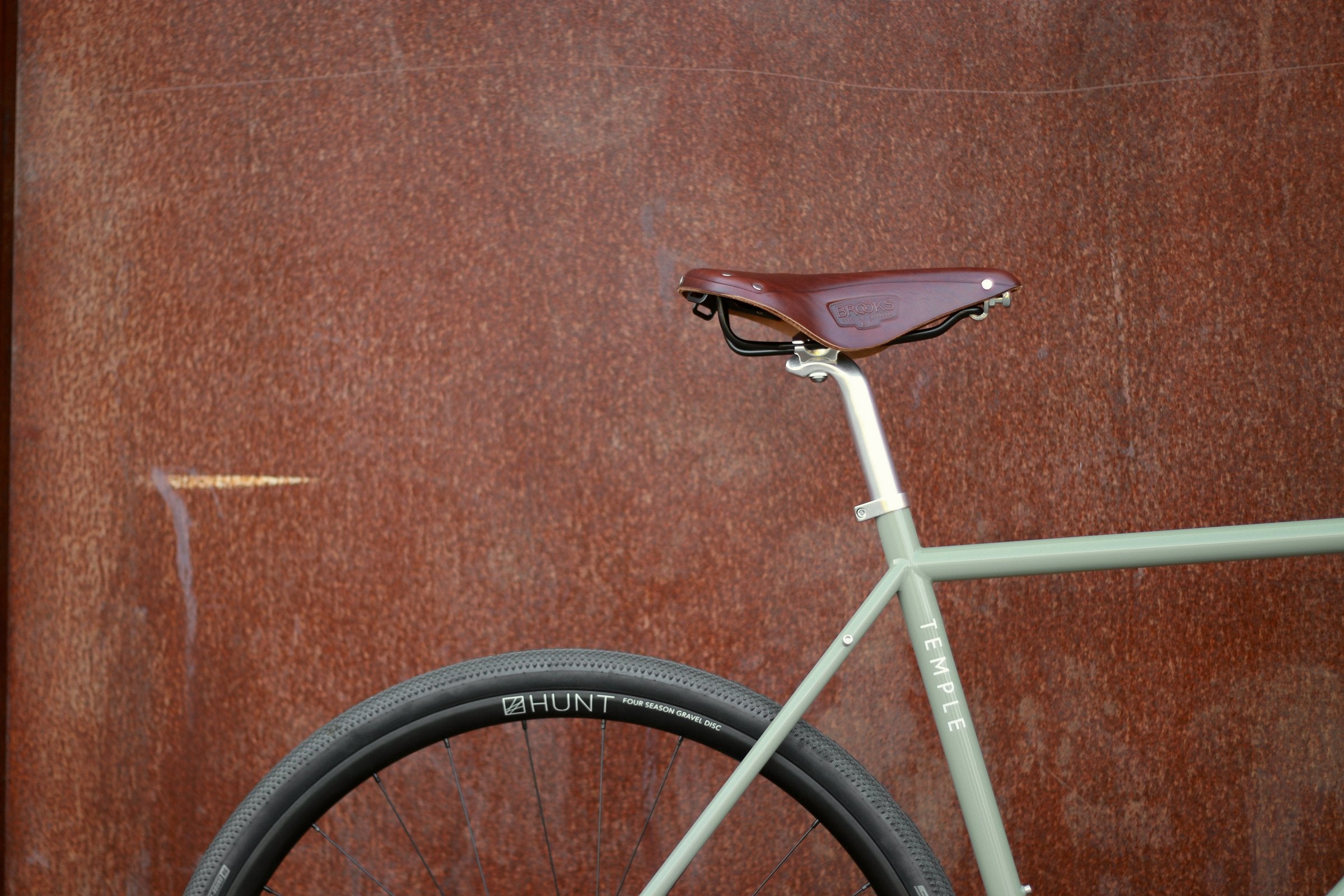 Temple Adventure Disc Gravel Bike Lichen Green