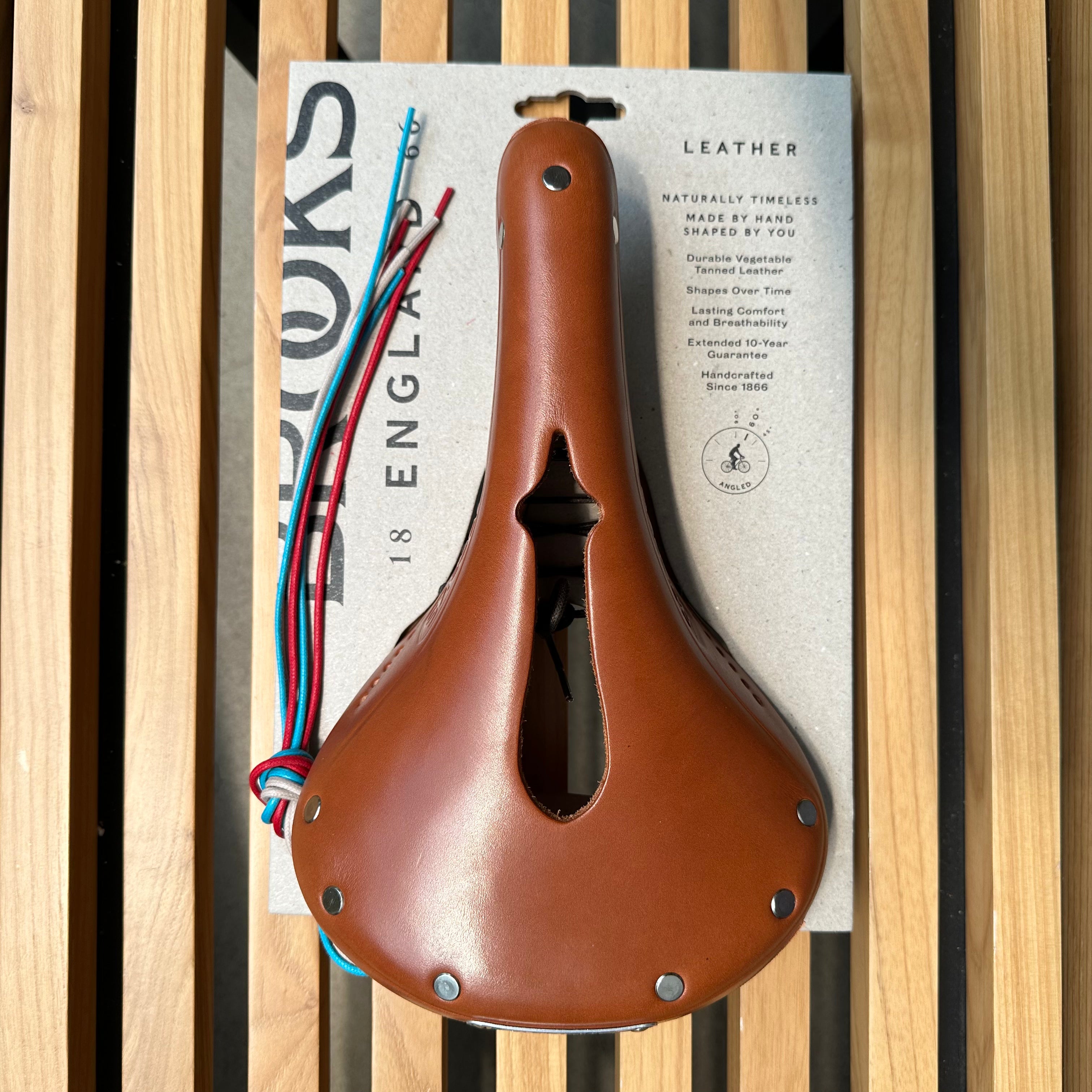 Brooks B17 Carved Saddle - Honey – SpinWarriors Brooks B17 Carved Saddle - Honey – SpinWarriors