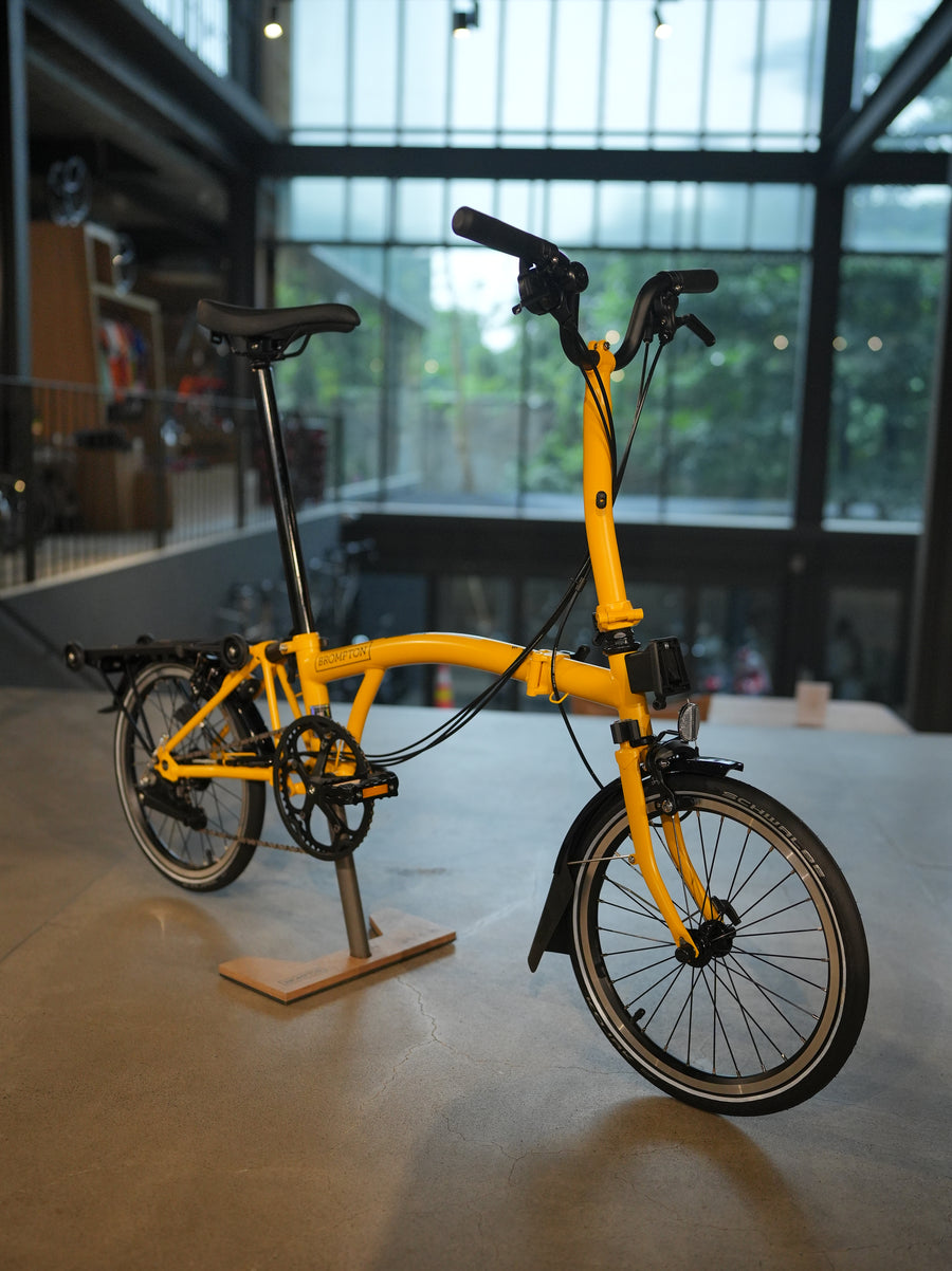Brompton C Line Explore | Mid Rise | With Rear Rack - Bumblebee Yellow