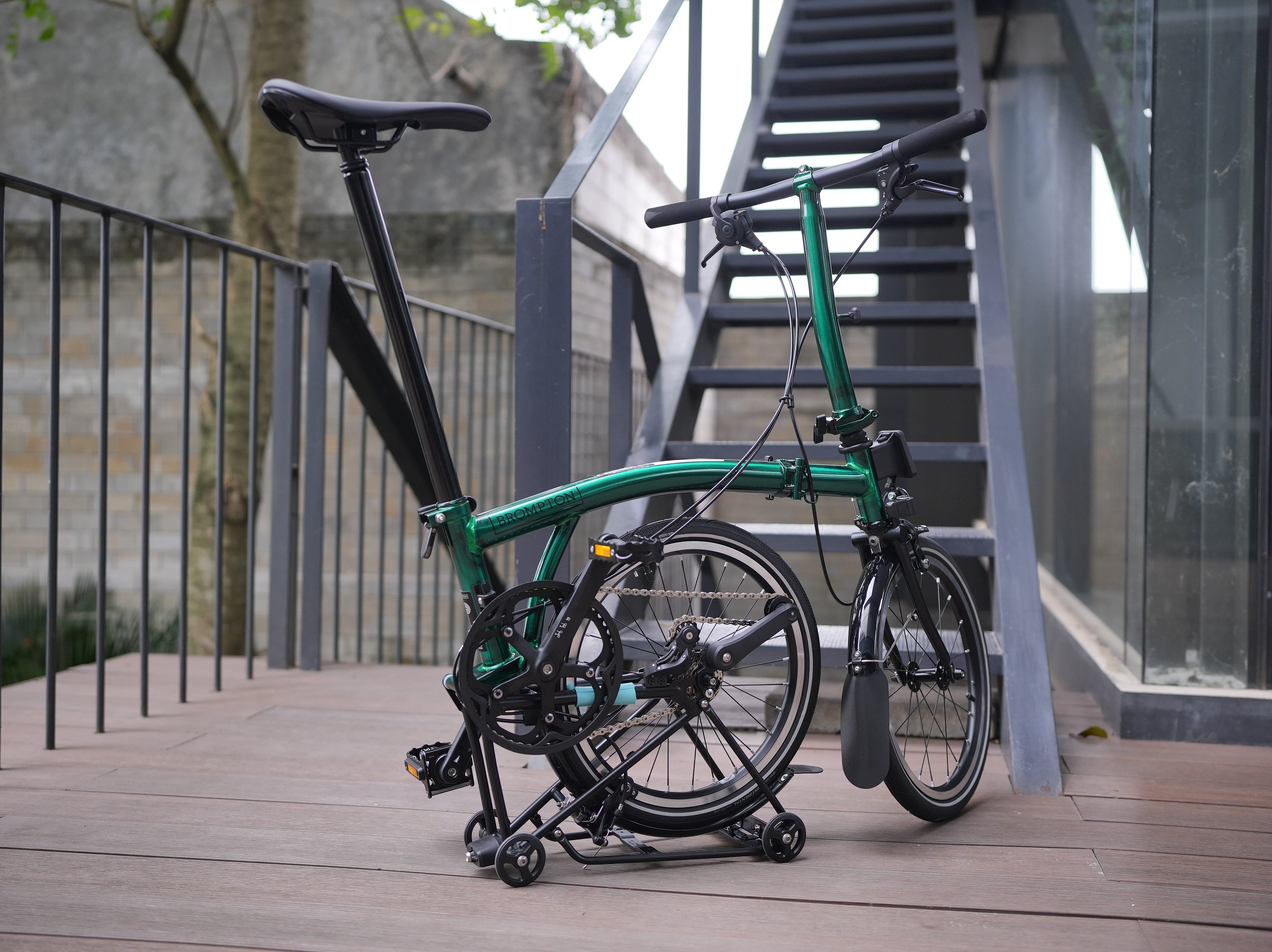 Brompton P Line Urban | Low Rise | With Rear Rack - Emerald Green ...
