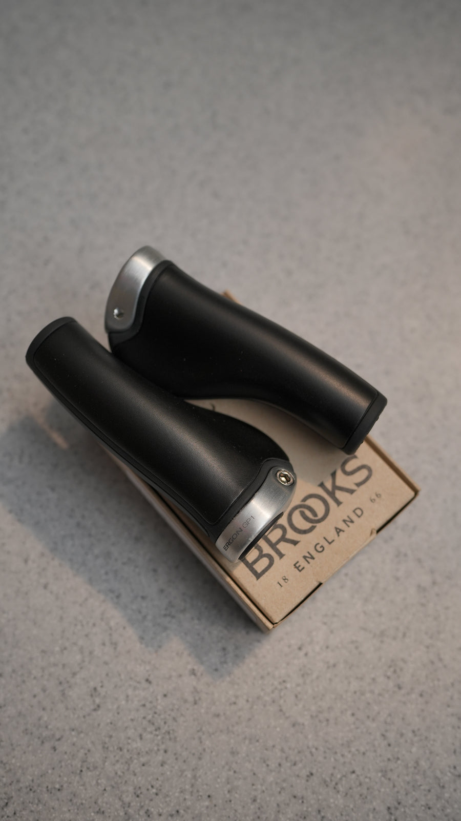 Brooks Ergonomic Leather Grips  130/130Mm - Black