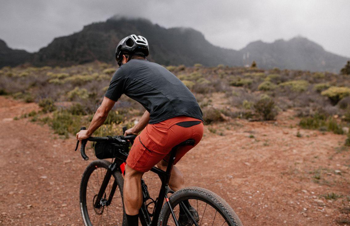 all-road-men-gravel-shorts-