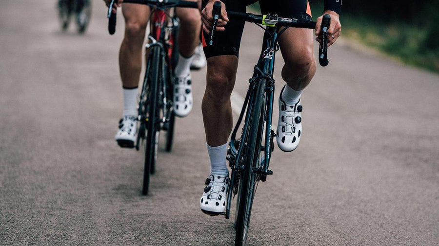 Le Col Pro Carbon Cycling Shoes - White - SpinWarriors